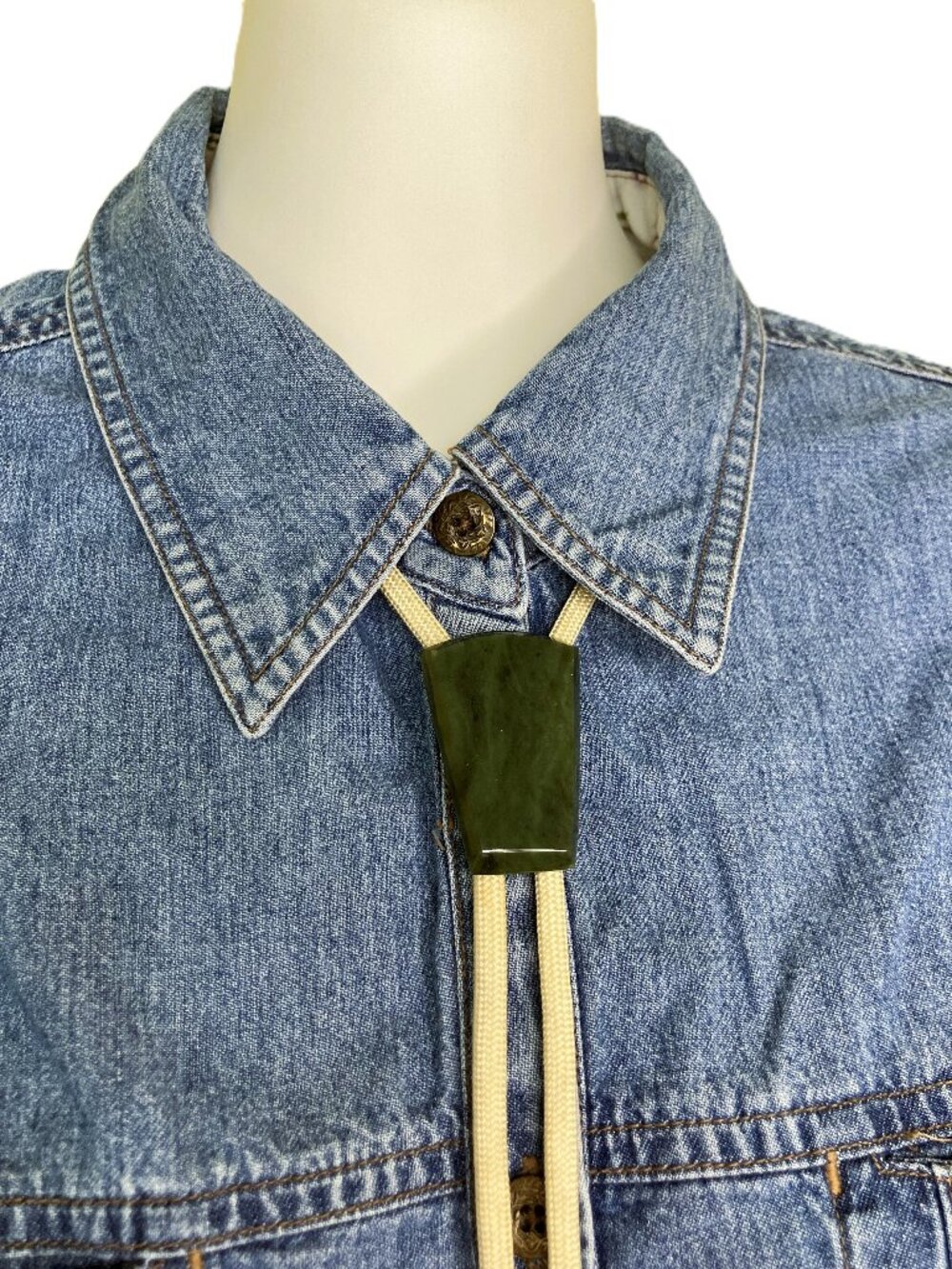 Green Jade Gemstone Bolo Tie Western String Tie Beige Cord